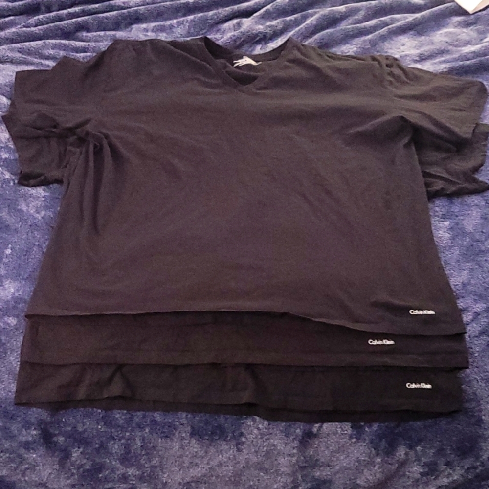 Black Calvin Klein V Neck t shirts XXL